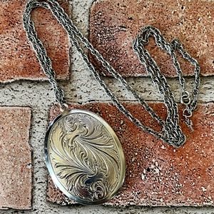 Vint 60's Trifari Silver locket - Art Deco Style Locket - Embossed Oval Locket